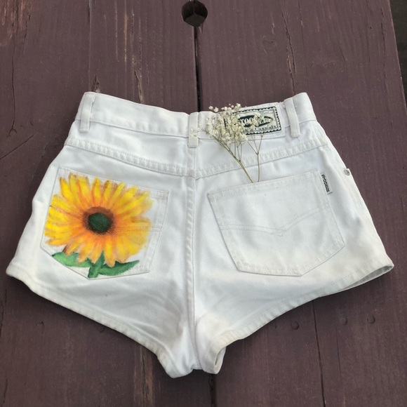 Hand painted sunflower shorts 🐝 - Picture 1 of 2
